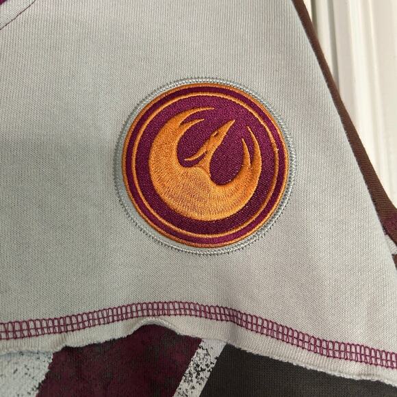 STAR WARS New Distressed Graphic Pull-over Cropped Hoodie Size XXL - Picture 4 of 7